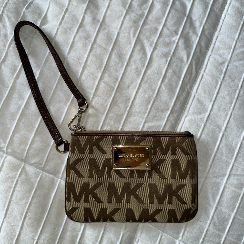 Michael Kors wristlet wallet